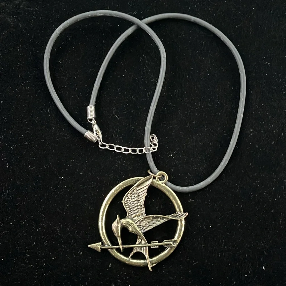 Hunger Game-like Theme Unisex Necklace